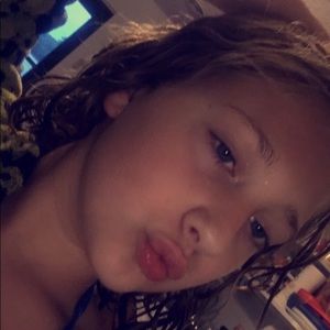 Meet your Posher, Bella